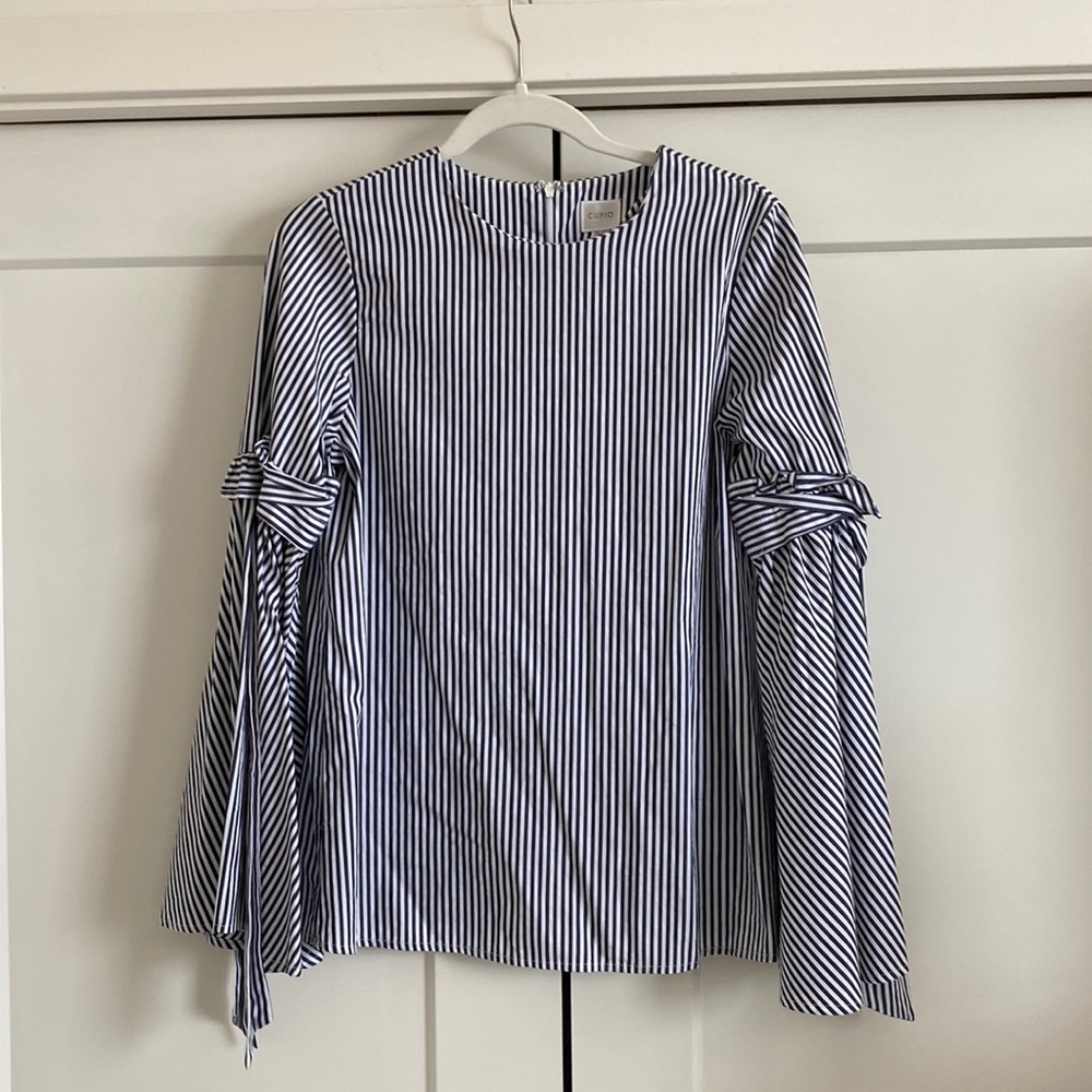WOMENS CUPIO Striped Tie Sleeve Blouse